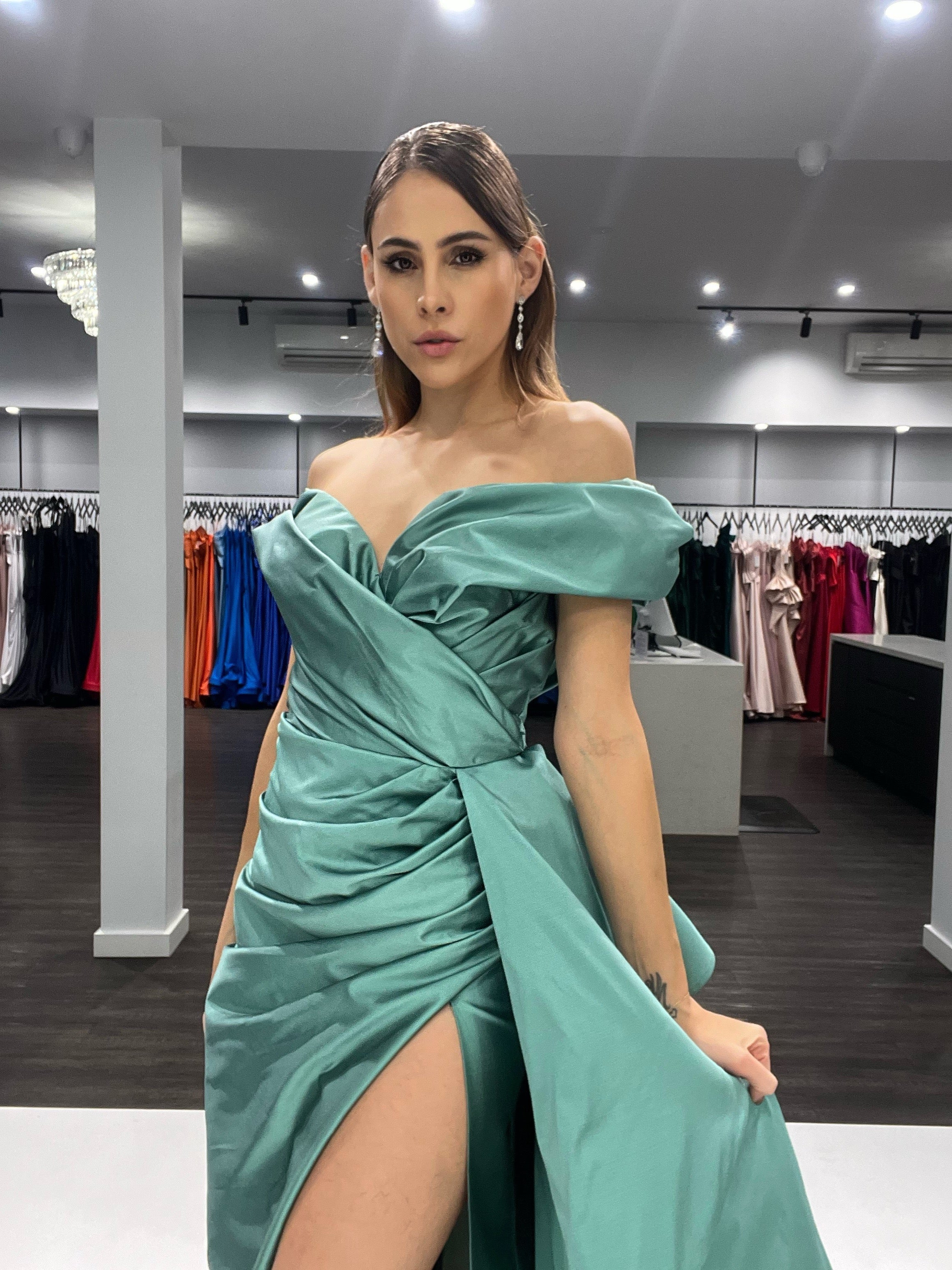 Tarik Ediz 51121 Wales - Image 4