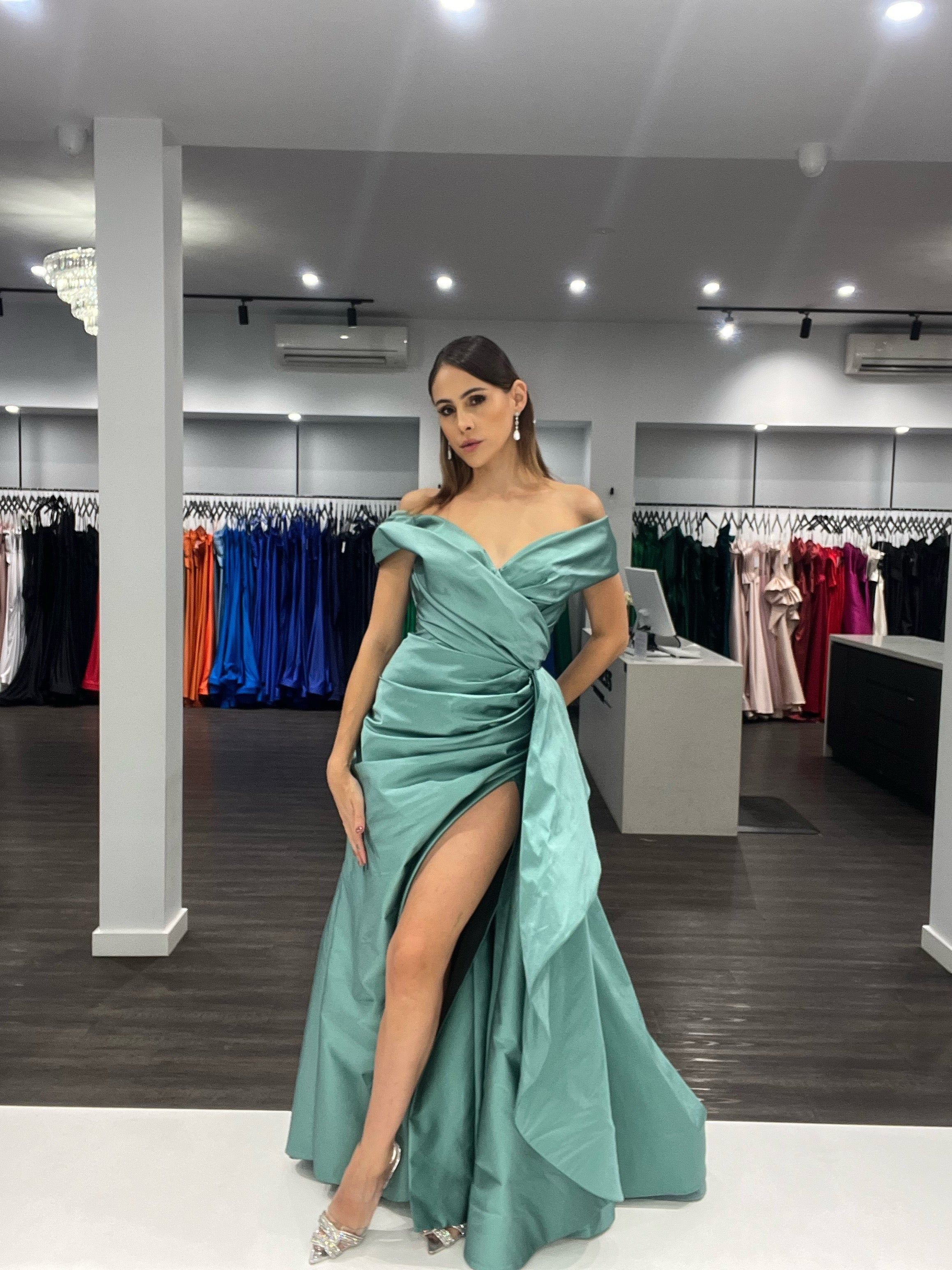 Tarik Ediz 51121 Wales - Image 5